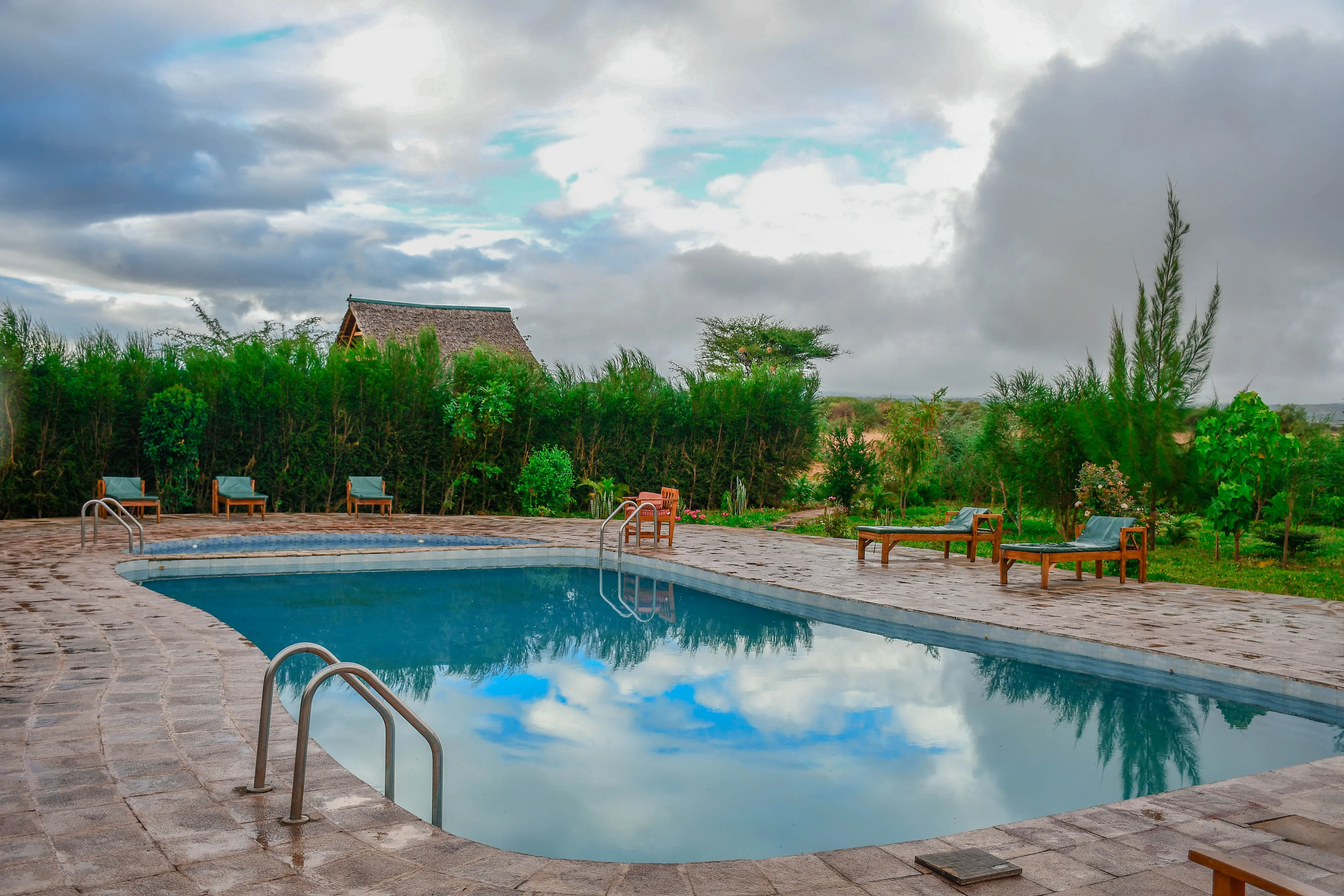 The Pool & Lounge